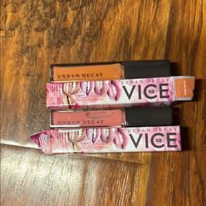 Urban Decay Vice Lipgloss.set of 2 new in box, but boxes are not in good shape.